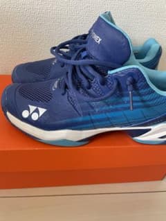 ソフトテニス YONEX シューズのサムネイル