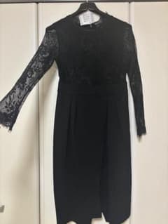 ブラックレースドレスのサムネイル