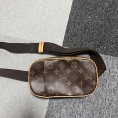 LOUIS VUITTON モノグラム ボディバッグのサムネイル