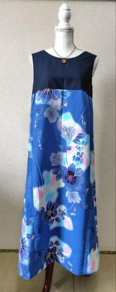 浴衣リメイクロングワンピース水色パステル雲花×紺色切返MLサイズ24_22_1のサムネイル