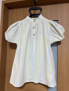 favonストライプ柄 スタンドカラー 半袖ブラウスと白スパッツ120