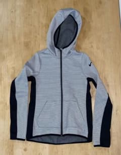 NIKE ボーダー　パーカー　140のサムネイル