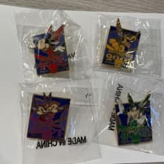 【希少】ディズニーランド 2001 カウントダウン ピンバッジ 4種　ミッキーのサムネイル