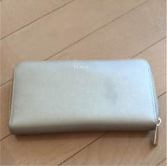 FURLA ゴールド 長財布 値下げ♡のサムネイル
