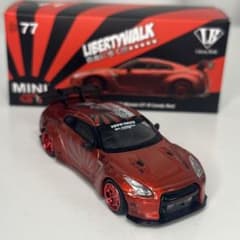 MINIGT 1/64 ミニGT GTR R35 LBWKのサムネイル