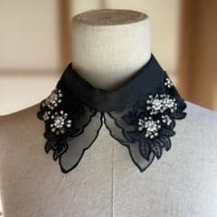 ブラック ビジュー 刺繍 つけ襟のサムネイル