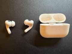 AirPods pro2本体 ジャンク品 ジャンク品】 AirPods Pro 2 Lightning 本体 - メルカリ