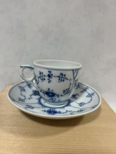 最終値下げ　ロイヤルコペンハーゲン ブルーフルーテッド カップ&ソーサーのサムネイル