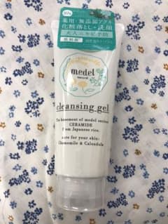 medel クレンジングジェルのサムネイル