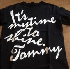 TシャツトミーLサイズのサムネイル