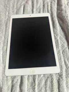F*a様 Apple iPad 本体 ホワイトのサムネイル