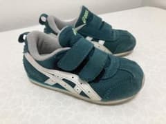 asics ベビーシューズ スニーカー15.5cmとポンチョ型カッパのセットのサムネイル