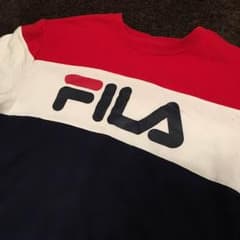 FILA トレーナーのサムネイル