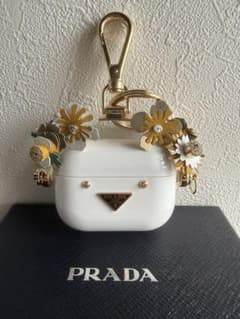 本日限定価格！入手困難☺︎【PRADA】AirPods Pro ケース フラワー 限定価格！入手困難☺︎【PRADA】AirPods Pro ケース フラワー - メルカリ