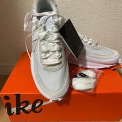 スニーカーのサムネイル