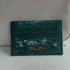 miumiu 定期入れのサムネイル