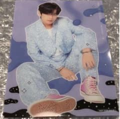 BTS ユニバーサルストア トレカ テヒョン テテのサムネイル