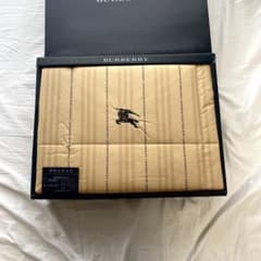 Burberry ダウンケット 200×150 未使用 - メルカリ