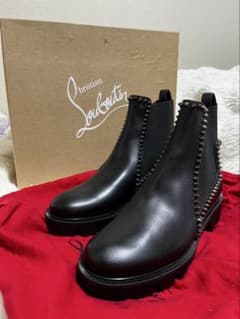 極美品 ChristianLouboutin ショートブーツ サイズ36のサムネイル