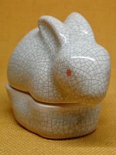 ウサギ　兎　陶器　オブジェ　置物　インテリア　工芸品　美術品　A2888 ウサギ 兎 陶器 オブジェ 置物 インテリア 工芸品 美術品 A2888 - メルカリ