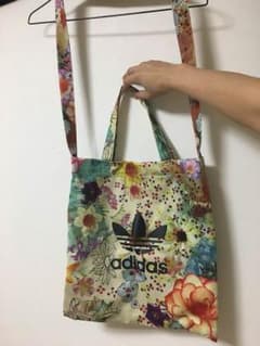 adidas Originalのサムネイル