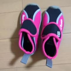 Reef Tourer 17cmキッズアクアシューズ ピンク/黒のサムネイル