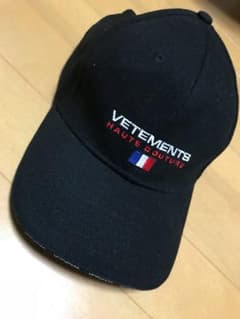 vetements キャップのサムネイル