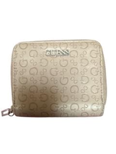 GUESS 二つ折り財布 ベージュのサムネイル