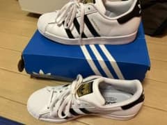 adidas  スーパースターのサムネイル