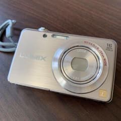 Panasonic LUMIX デジカメDMC-FH8のサムネイル