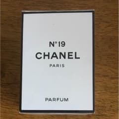 CHANEL  N°19  PARFUMのサムネイル
