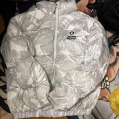 AAPE NOW ダウンジャケット カモフラージュ柄のサムネイル