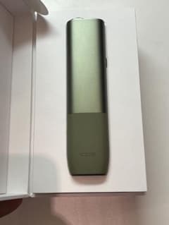 IQOS ILUMA ONE  カーキ　本体のみのサムネイル