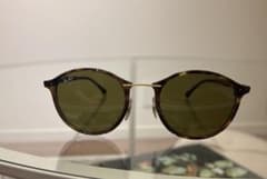 Ray-Ban ラウンドサングラス ケース付きのサムネイル