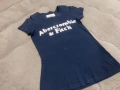 Abercrombie & Fitch ネイビー Tシャツ Mのサムネイル