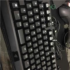 ゲーミングキーボードのサムネイル