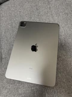 ラック様専用❗️iPadpro 11インチ第3世代128GB スマートキーボードのサムネイル