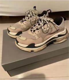 balenciaga triple s トリプルs バニラのサムネイル
