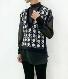 Mame Kurogouchi Reversible Kintted Vest