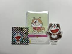 100%ドラえもん＆フレンズ展 カード 柴犬　たぬき　ステッカーのサムネイル