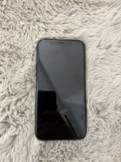 iPhone XR Black 64 GB auのサムネイル