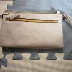 サキナ ウォレットポシェット