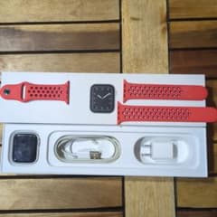 Apple Watch series5 44mmのサムネイル
