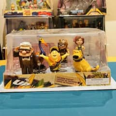 廃盤品✩.*˚Disney カールじいさんの空飛ぶ家 フィギュアセット - メルカリ