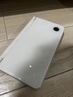 ニンテンドーDSi LL ホワイトのサムネイル