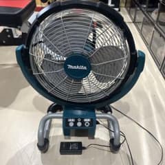 グリーングリーン様専用　マキタmakita 充電式産業扇のサムネイル