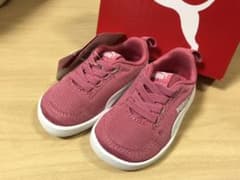 【専用】プーマ ベビーシューズ 12cm ピンクのサムネイル
