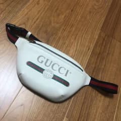 グッチのウエストポーチのサムネイル