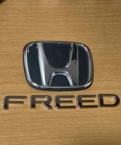 Honda Freed エンブレム クロームのサムネイル
