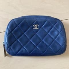 CHANEL マトラッセ ポーチ 正規品 ネイビーのサムネイル